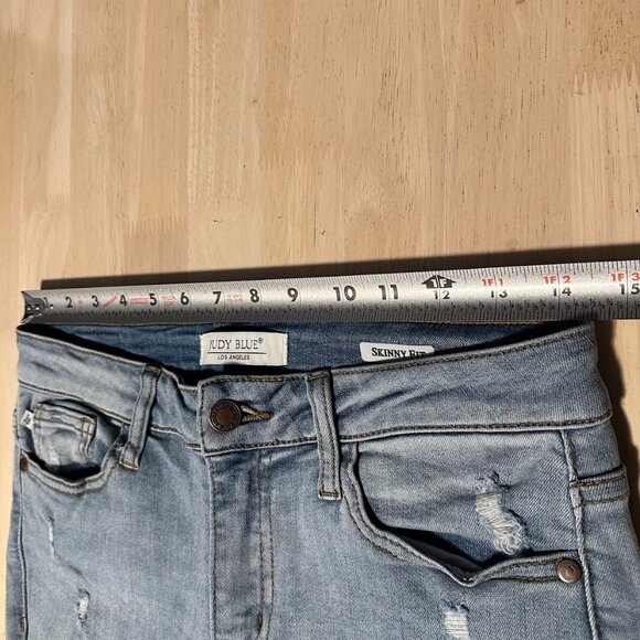 Judy Blue Floral Patch Jeans Distressed Lightwash Roll Hem Skinny Fit Women 28 - Picture 9 of 12